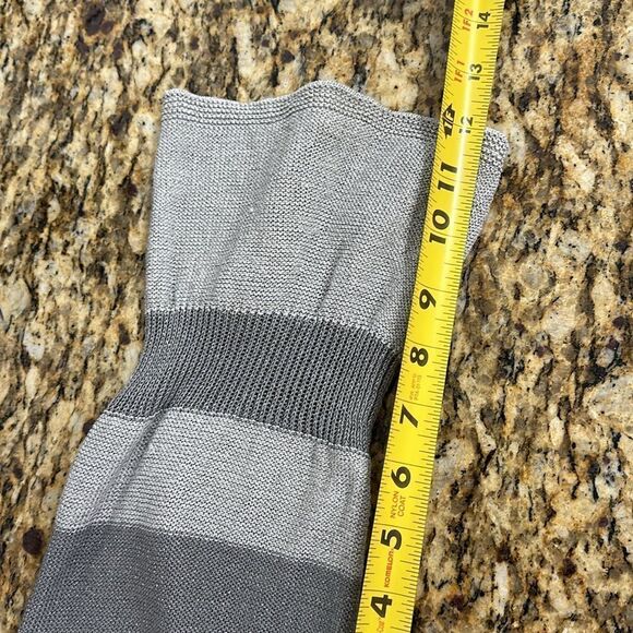 J. Jill Gray Zinc Smoke Metallic Colorblock Bell Sleeve Knit Sweater Size L - Picture 8 of 10